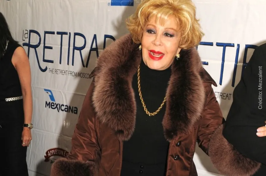 Silvia Pinal Abrigo.jpg