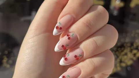 12 diseños de uñas french en forma de almendra para usar en marzo de 2026: preciosas, elegantes y sencillas