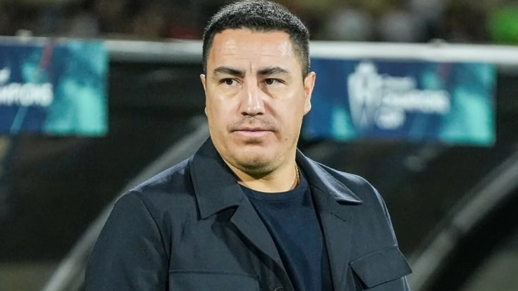 Efraín Juárez, entrenador de Pumas UNAM