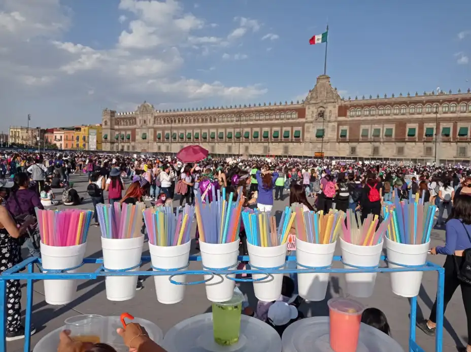 Marcha mujeres 8 marzo 2022.jpeg