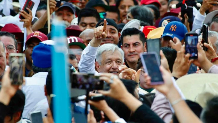En marcha, la gente volvió a dejar de manifiesto la generosidad AMLO