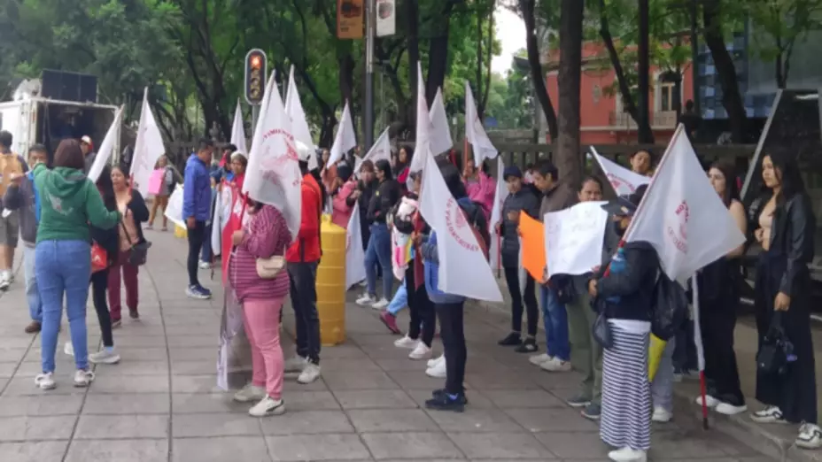 Tráfico bloqueos manifestaciones CDMX Caos vial Marcha de 25 N afectará calles HOY