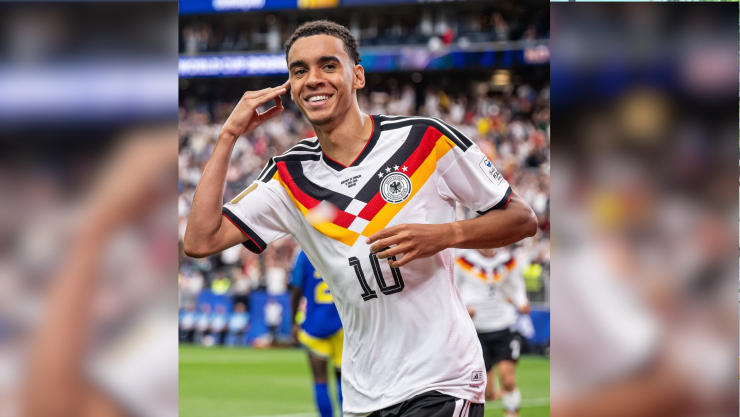 Jamal Musiala se despl0ma en partido del Bayern Múnich: ¿Qué pasó?