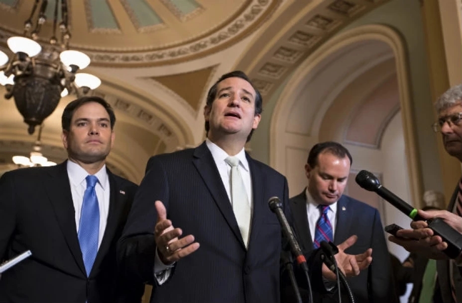 Los senadores republicanos Marco Rubio, Ted Cruz y Mike Lee se dijeron frustrados de que el Senado aprobara una ley que evitará el cierre del gobierno