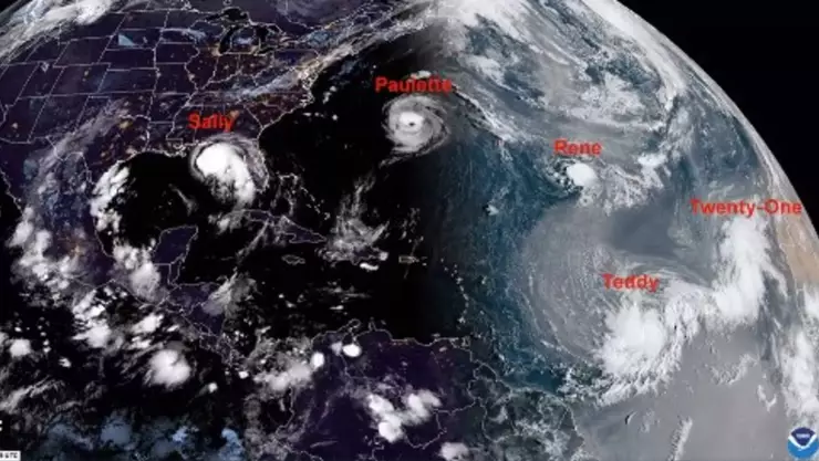 cinco ciclones atlantico.jpg