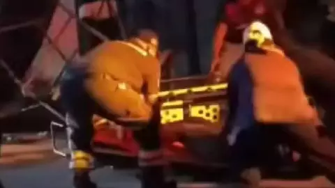 Paramédicos dejan caer a mujer herida en Seyé, Yucatán y el video se vuelve viral