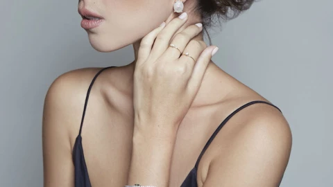 Pulseras, aretes y anillos