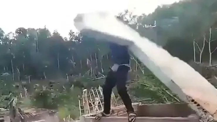 Hombre vivie de milagro luego de que le cayera encima una pared