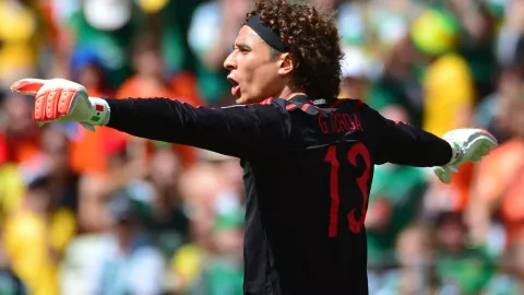 Memo Ochoa Jesús Corona