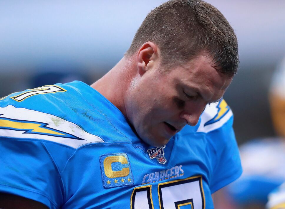 Kansas City Chiefs vence en el Estadio Azteca a Los Angeles Chargers como parte del cierre de la semana once de la temporada 100 de la NFL.