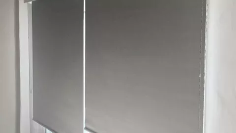 4 ideas para tapar la luz que te entra por arriba de las cortinas: descansarás mejor