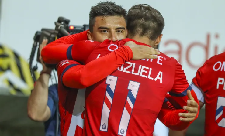 Fernando Beltrán festeja gol con Chivas Necaxa Apertura 2023