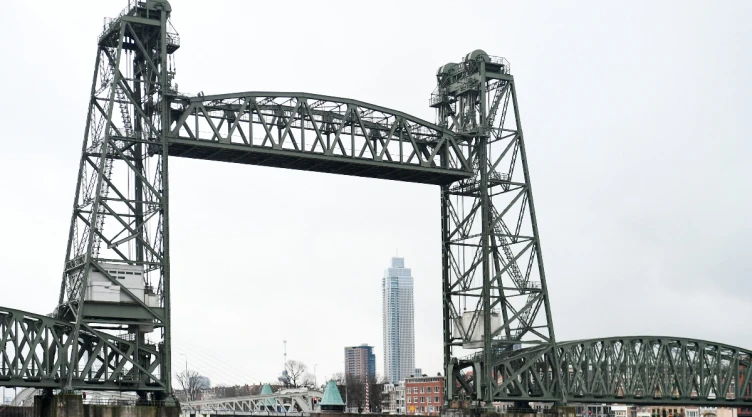 holanda puente historico yate jeff bezos