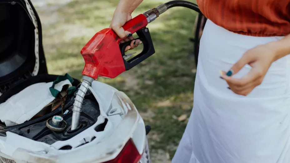 Carga de gasolina en Qro.jpg