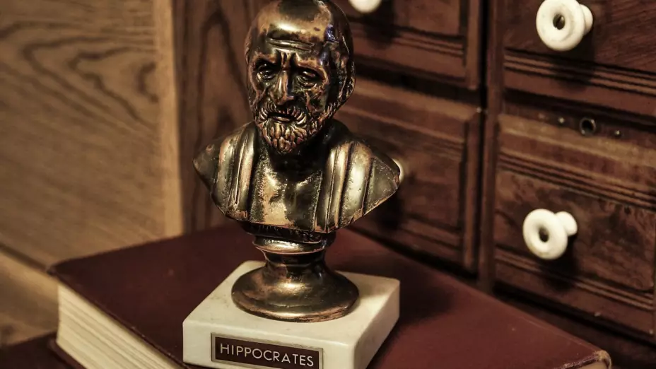 Día del Médico: Busto de Hipócrates, considerado como el padre de la medicina