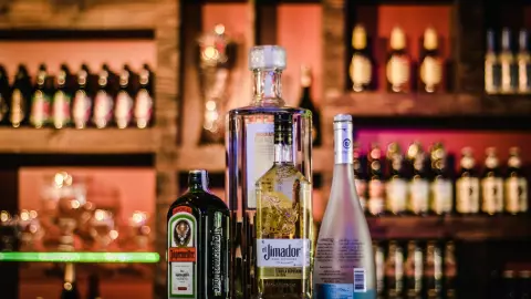 Alcohol adulterado en Irán