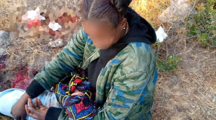 Migrante bebé isla Grecia