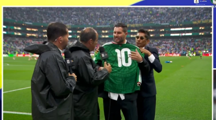 ÚLTIMA HORA: Gignac se pone la playera de México previo al partido vs Inglaterra