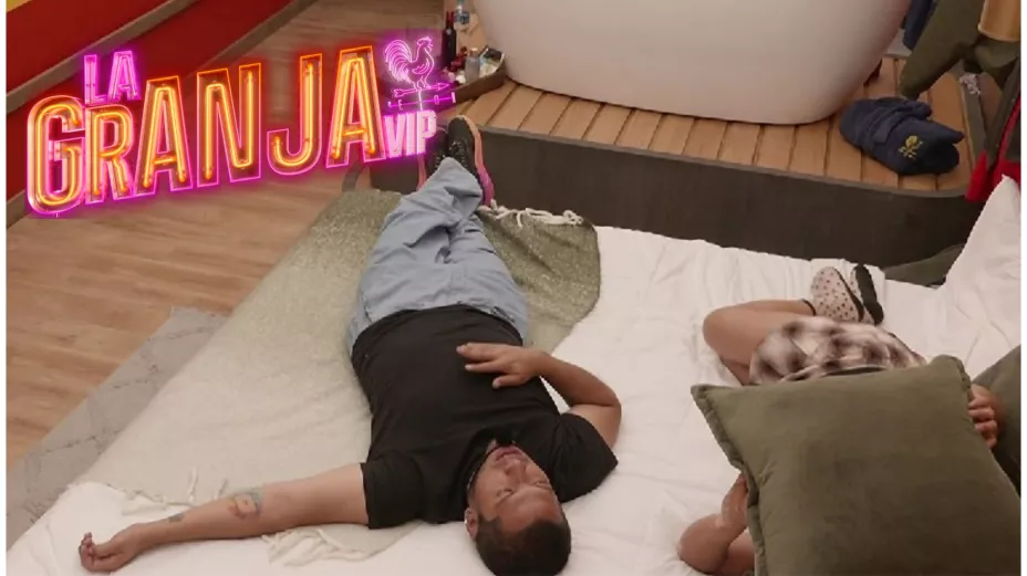 Chisme con Teo y La Bea en La Granja VIP.