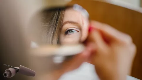 El delineado adecuado para rejuvenecer el contorno de los ojos, según la IA.jpg