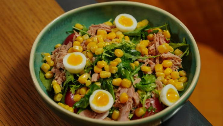 7 ideas de cenas ligeras y altas en proteína que se preparan en menos de 10 minutos