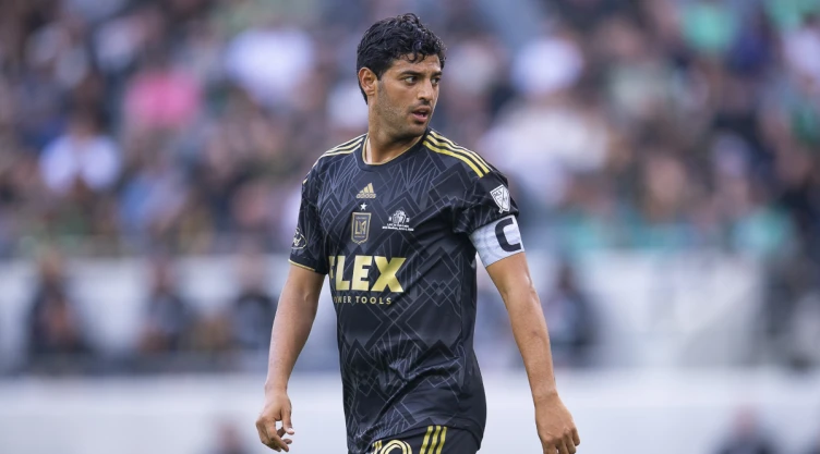 Carlos Vela con la camiseta del LAFC