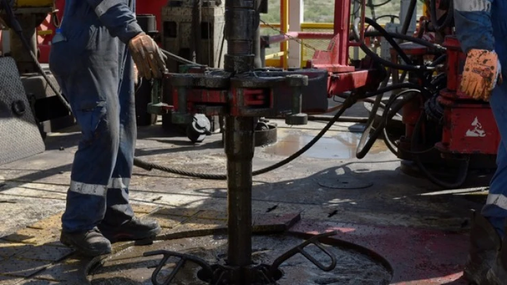 Petróleo ductos extracción precios barril