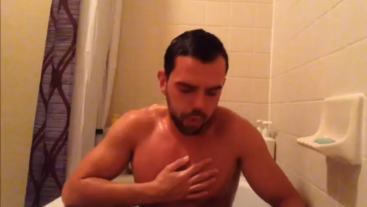 Influencer sufre infarto en vivo.