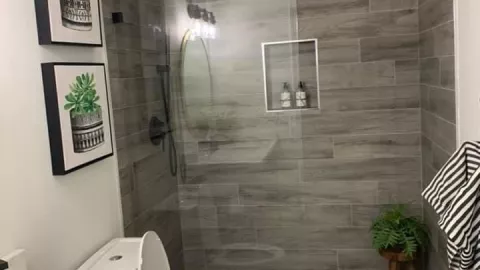 34 ideas para remodelar tu ba&ntilde;o: desde opciones modernas, hasta las m&aacute;s r&uacute;sticas