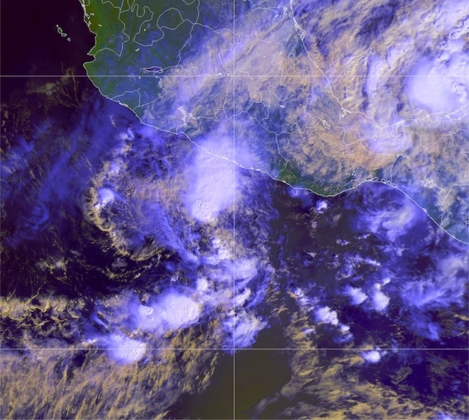 Raymond aumentó esta mañana la fuerza de sus vientos a 85 kilómetros por hora