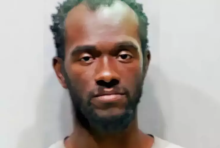 Hombre es acusado de obligar a hija