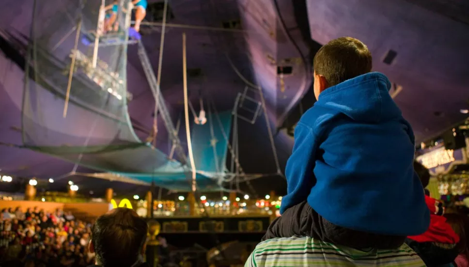espectadores en un circo