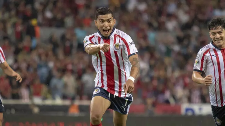 Orbelín Pineda fichaje con Chivas Clausura 2025 Liga BBVA MX