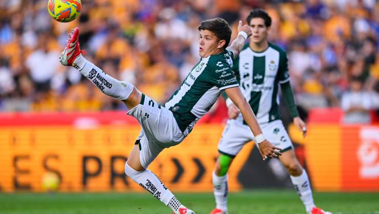 Tahiel Jiménez con Santos Laguna