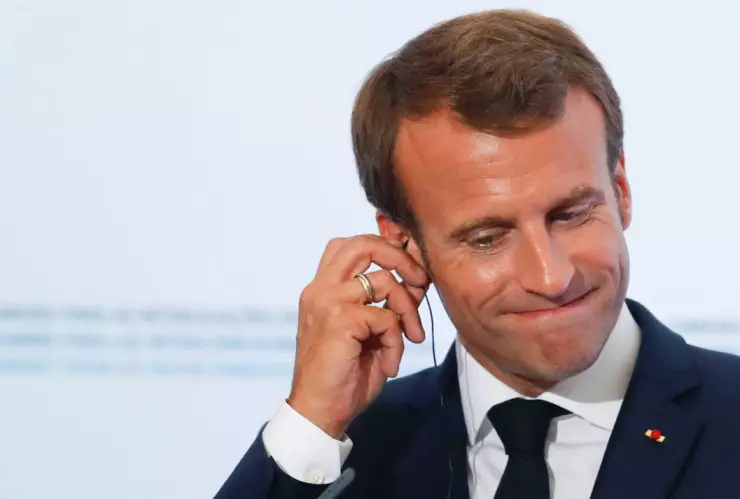 macron error