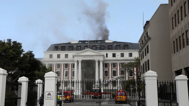 incendio Sudáfrica Parlamento