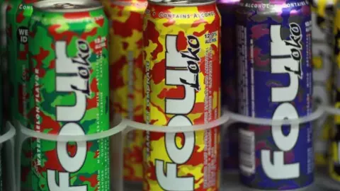 Detecta Cofepris cantidades de Furfural fuera de la Norma en la bebida Four Loko