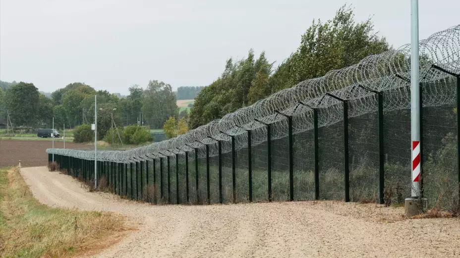 Cerca fronteriza entre Estonia y Rusia.