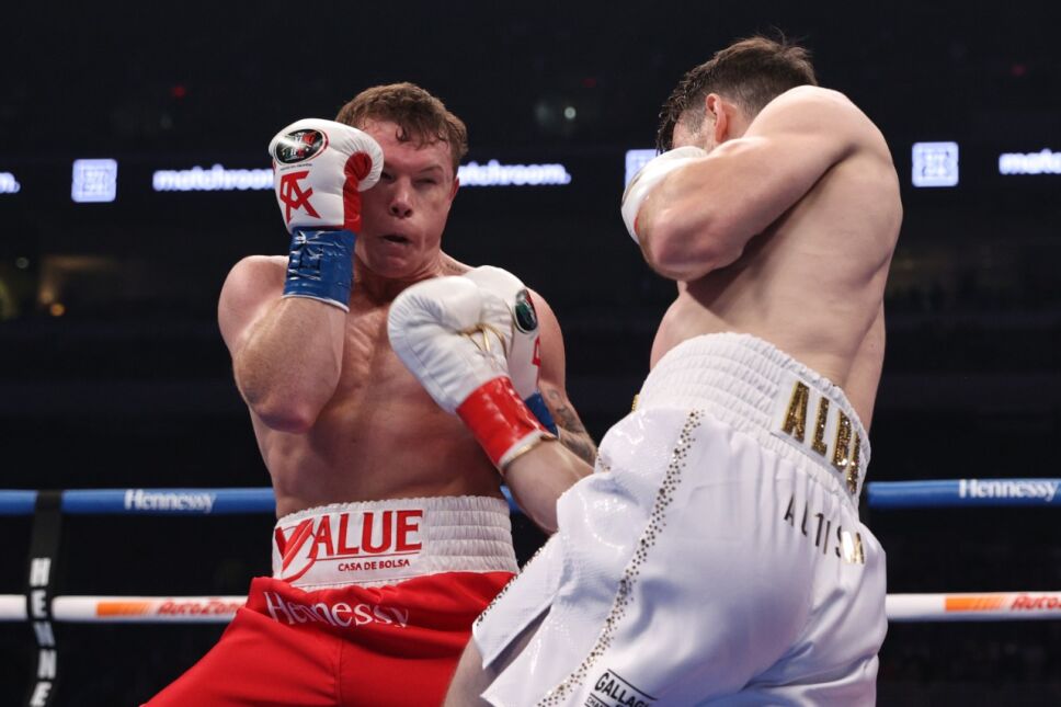 Saúl Canelo Álvarez vs Callum Smith