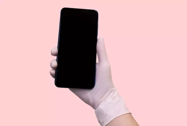 prueba Covid-19 celular.jpg