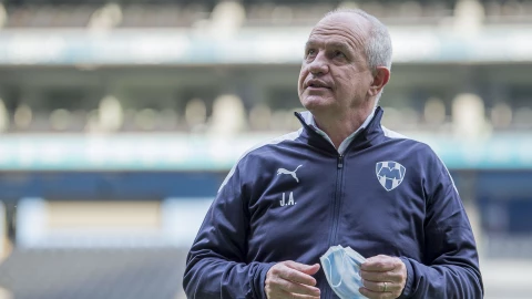 Javier Aguirre pidi&oacute; la contrataci&oacute;n de Memo V&aacute;zquez en Rayados