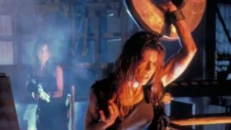 gemel-linda-hamilton-terminator (1).jpg