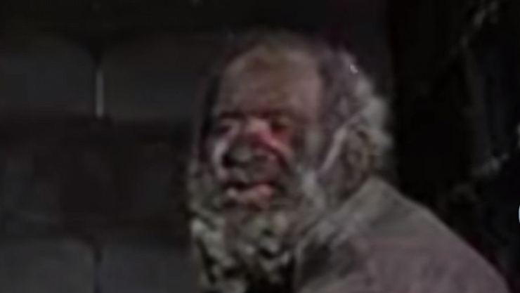 Amou Haji el hombre que vivió 60 años sin bañarse.png