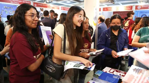 Becas para estudiar en China: UNAM firma 6 convenios y estos son los requisitos