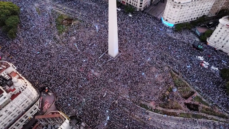 Argentina a la final de Qatar 2022; miles festejan el triunfo sobre Croacia.