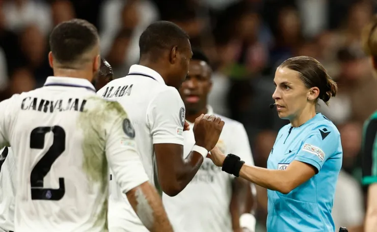 La primera árbitra en un mundial de futbol