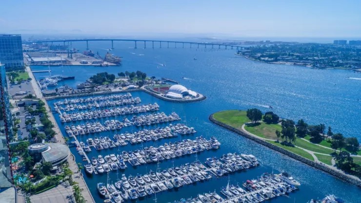 Fotografía aérea del puerto de San Diego, en California.