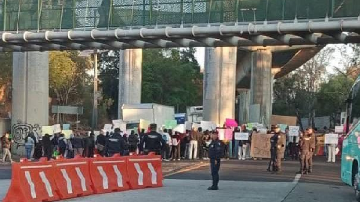 Bloqueo caseta Tlalpan