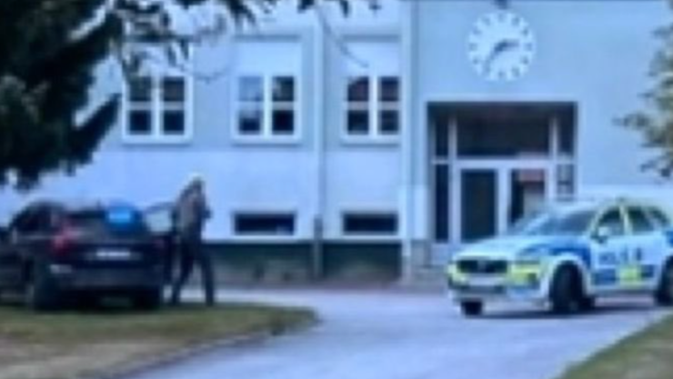 Reportan ataque con ESPADA en escuela secundaria hoy; hay varios lesionados