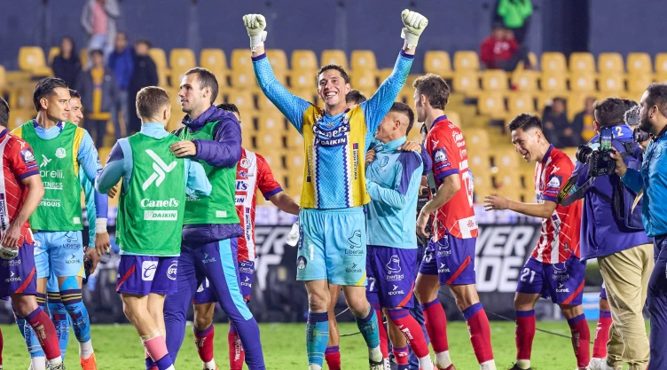 Andrés Sánchez festeja pase a las semifinales con Atlético San Luis